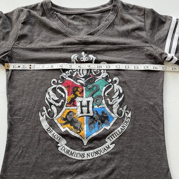 Harry Potter V-Neck T-Shirt - Picture 5 of 6